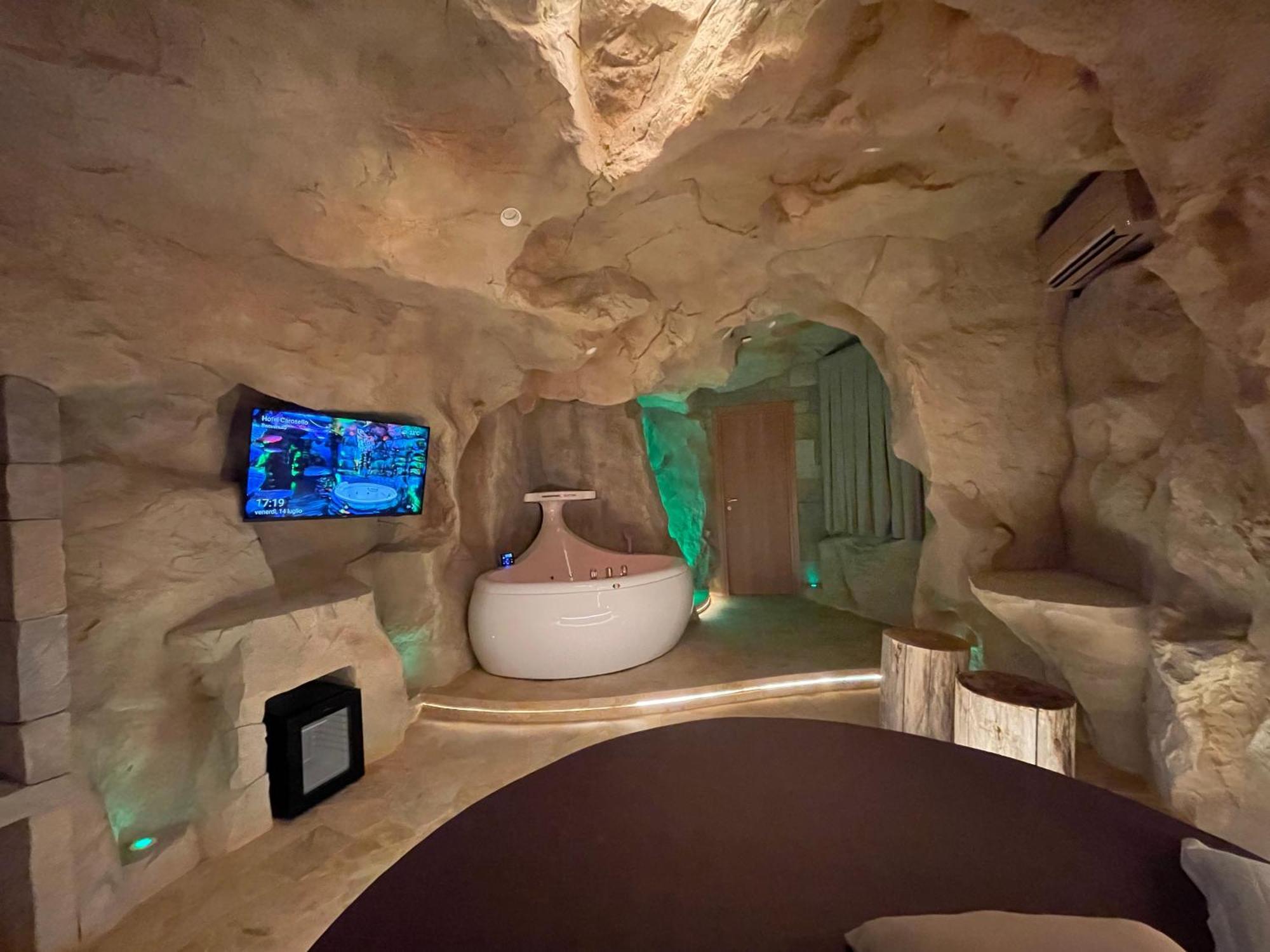 Hotel Carosello Понтеканяно Екстериор снимка