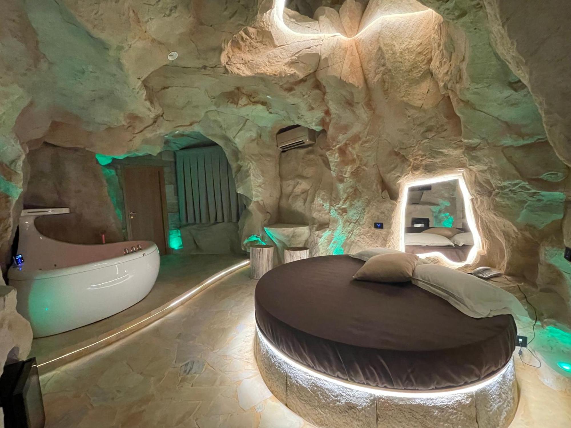 Hotel Carosello Понтеканяно Екстериор снимка