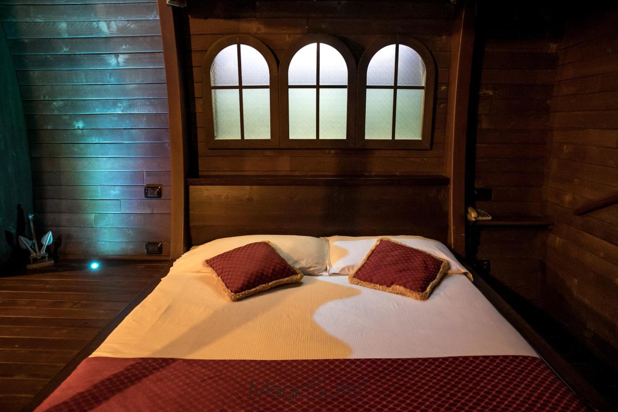 Hotel Carosello Понтеканяно Екстериор снимка