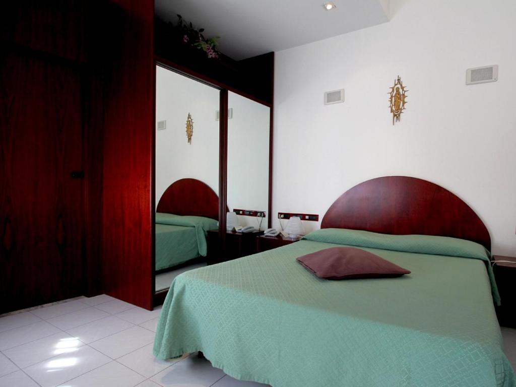 Hotel Carosello Понтеканяно Екстериор снимка